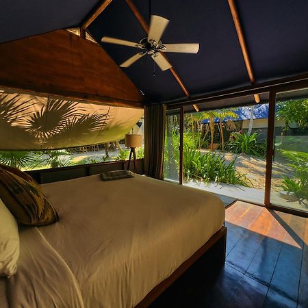 Libelula Tulum Beachfront Hotel Extérieur photo