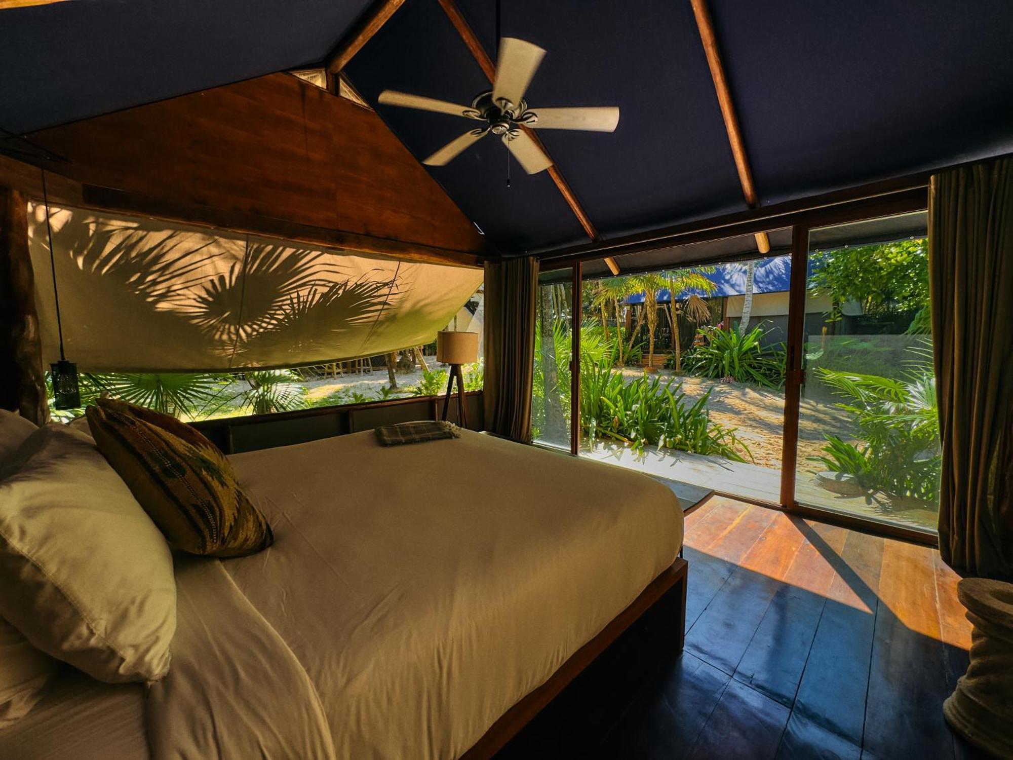 Libelula Tulum Beachfront Hotel Extérieur photo