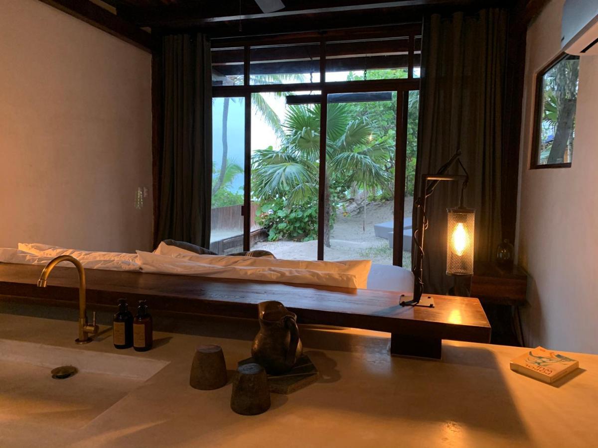 Libelula Tulum Beachfront Hotel Extérieur photo